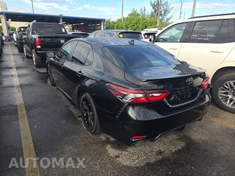 2021 Toyota Camry SE Nightshade - miniatura 6