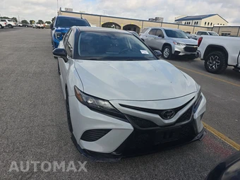 2021 Toyota Camry TRD - miniatura 2