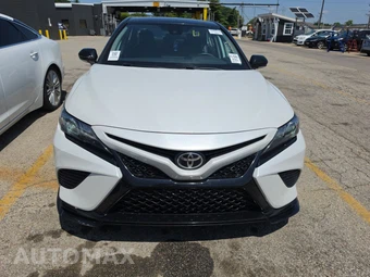 2021 Toyota Camry TRD - miniatura 2