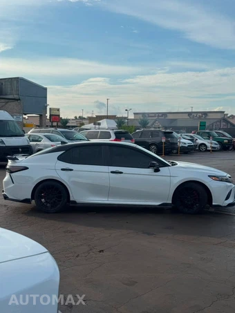 2021 Toyota Camry TRD - miniatura 4