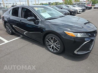 2021 Toyota Camry XLE - miniatura 4