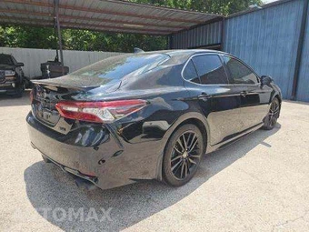 2021 Toyota Camry XSE - miniatura 3