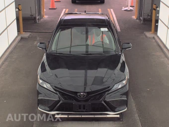 2021 Toyota Camry XSE - miniatura 2