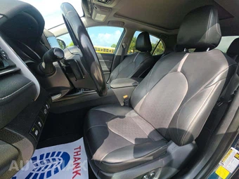 2021 Toyota Camry XSE - miniatura 3