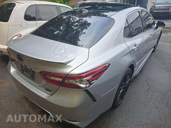 2021 Toyota Camry XSE - miniatura 3