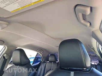 2021 Toyota Camry XSE - miniatura 8
