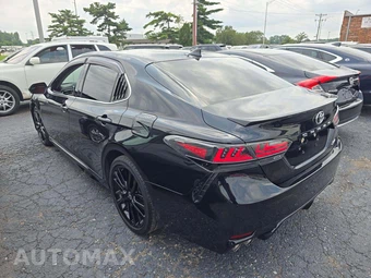 2021 Toyota Camry XSE - miniatura 2