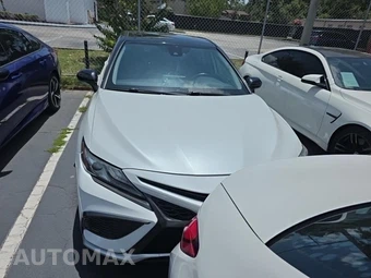 2021 Toyota Camry XSE - miniatura 2