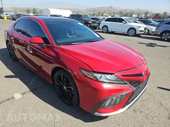 2021 Toyota Camry XSE - miniatura 3