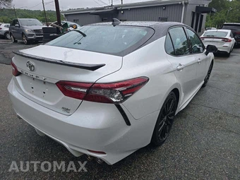 2021 Toyota Camry XSE - miniatura 3