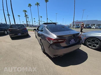 2021 Toyota Camry XSE - miniatura 2