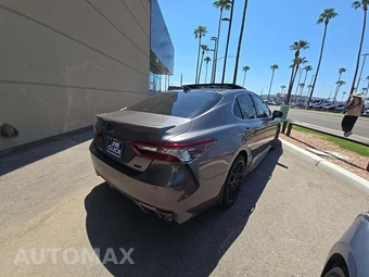 2021 Toyota Camry XSE - miniatura 3