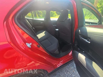 2021 Toyota Corolla Hatchback SE - miniatura 16