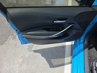 2021 Toyota Corolla Hatchback XSE - miniatura 9