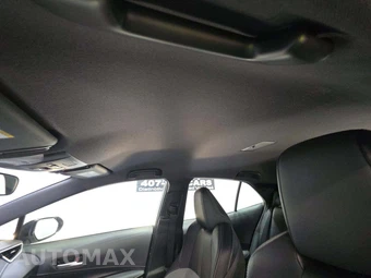2021 Toyota Corolla Hatchback XSE – miniatura 11