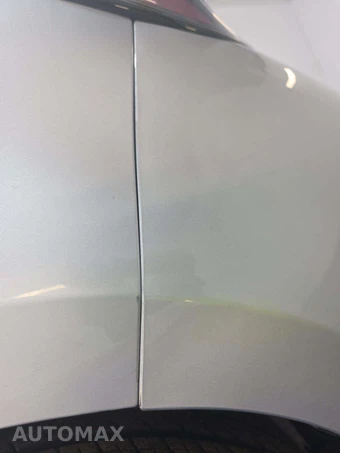 2021 Toyota Corolla Hatchback XSE – miniatura 21