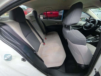 2021 Toyota Corolla Hybrid LE Sedan - miniatura 16