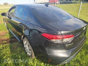 2021 Toyota Corolla LE Sedan - miniatura 6