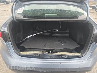 2021 Toyota Corolla LE Sedan – miniatura 16