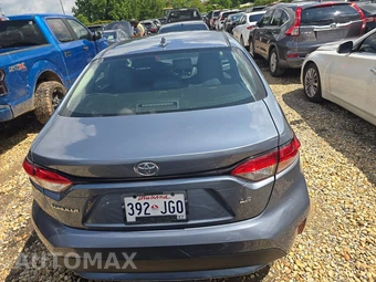 2021 Toyota Corolla LE Sedan – miniatura 5