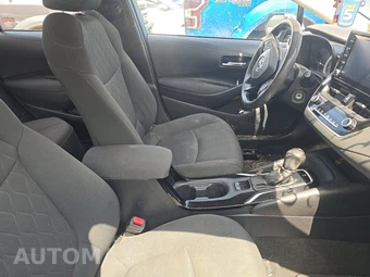 2021 Toyota Corolla LE Sedan – miniatura 8