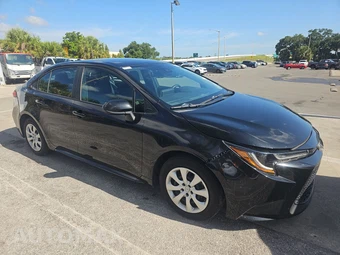 2021 Toyota Corolla LE Sedan – miniatura 3