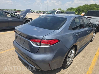 2021 Toyota Corolla LE Sedan - miniatura 4