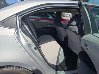 2021 Toyota Corolla LE Sedan – miniatura 16