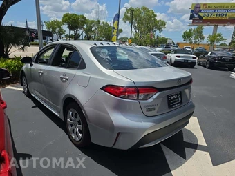 2021 Toyota Corolla LE Sedan - miniatura 2
