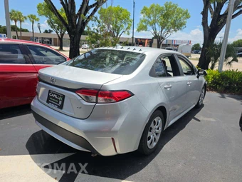 2021 Toyota Corolla LE Sedan - miniatura 3