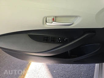 2021 Toyota Corolla LE Sedan – miniatura 15