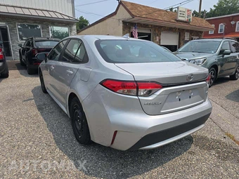 2021 Toyota Corolla LE Sedan – miniatura 2