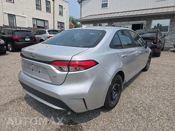 2021 Toyota Corolla LE Sedan – miniatura 3