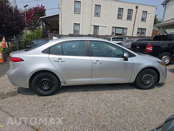 2021 Toyota Corolla LE Sedan – miniatura 4