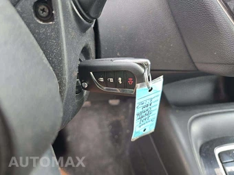 2021 Toyota Corolla LE Sedan – miniatura 8