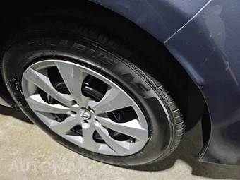 2021 Toyota Corolla LE Sedan – miniatura 11
