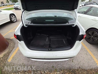 2021 Toyota Corolla LE Sedan - miniatura 14