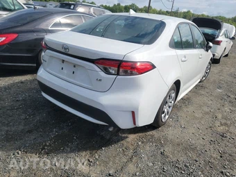 2021 Toyota Corolla LE Sedan - miniatura 4