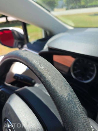 2021 Toyota Corolla LE Sedan - miniatura 18