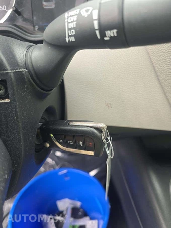 2021 Toyota Corolla LE Sedan - miniatura 8