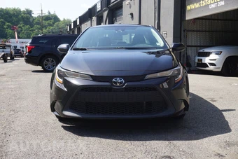 2021 Toyota Corolla LE Sedan – miniatura 2