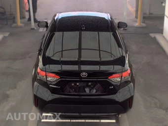 2021 Toyota Corolla LE Sedan - miniatura 5