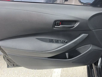 2021 Toyota Corolla LE Sedan - miniatura 9