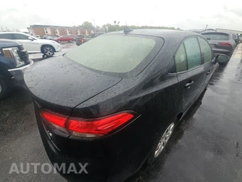 2021 Toyota Corolla LE Sedan – miniatura 4