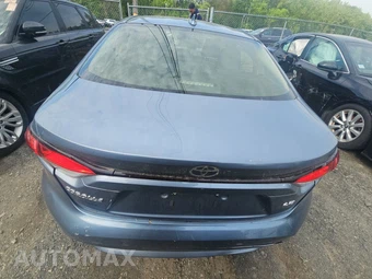 2021 Toyota Corolla LE Sedan – miniatura 5