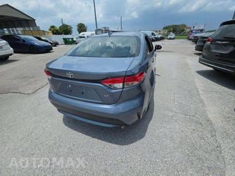2021 Toyota Corolla LE Sedan – miniatura 3