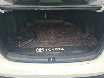 2021 Toyota Corolla LE Sedan - miniatura 16