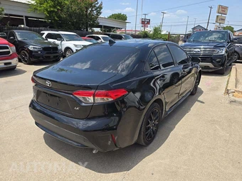 2021 Toyota Corolla LE Sedan - miniatura 3