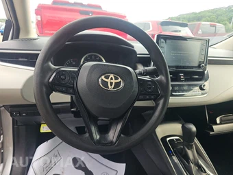 2021 Toyota Corolla LE Sedan – miniatura 10