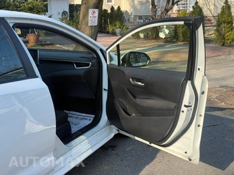 2021 Toyota Corolla LE Sedan - miniatura 16